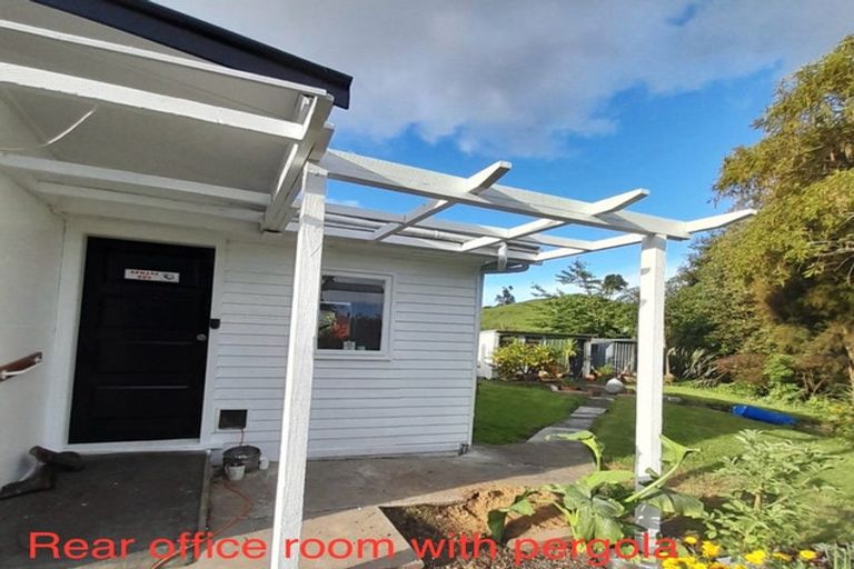 Photo of property in 10 Ongo Road, Hunterville, 4730