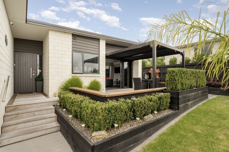 Photo of property in 5 Manotini Way, Pyes Pa, Tauranga, 3112