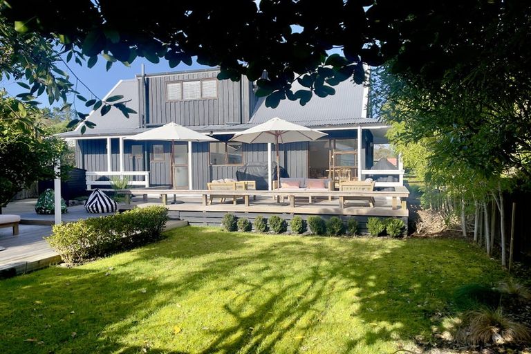 Photo of property in 102 Karaka Place, Matarangi, Whitianga, 3592