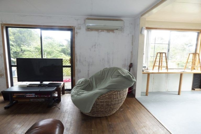 Photo of property in 15 Wiremu Place, Blagdon, New Plymouth, 4310