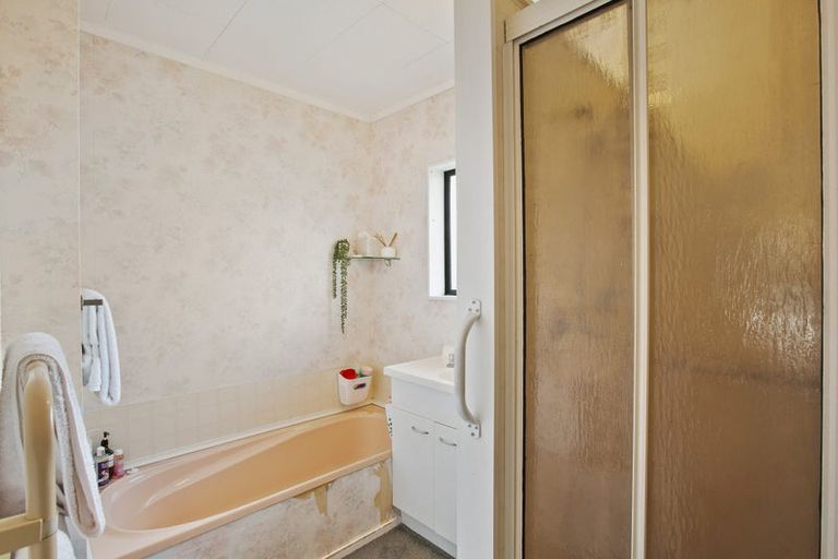 Photo of property in 1/15 Ronald Street, Strandon, New Plymouth, 4312