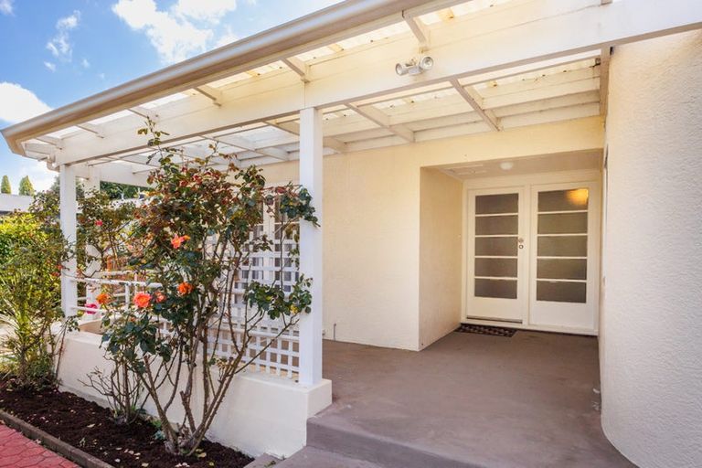 Photo of property in 25 Ake Ake Avenue, Hokowhitu, Palmerston North, 4410