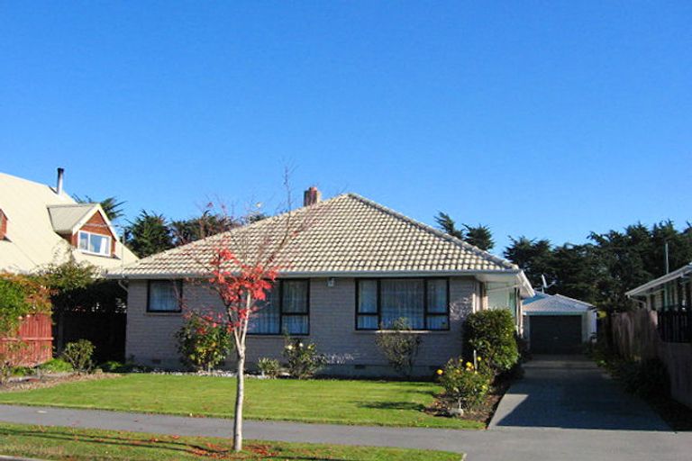 Photo of property in 22 Waipara Street, Cracroft, Christchurch, 8025