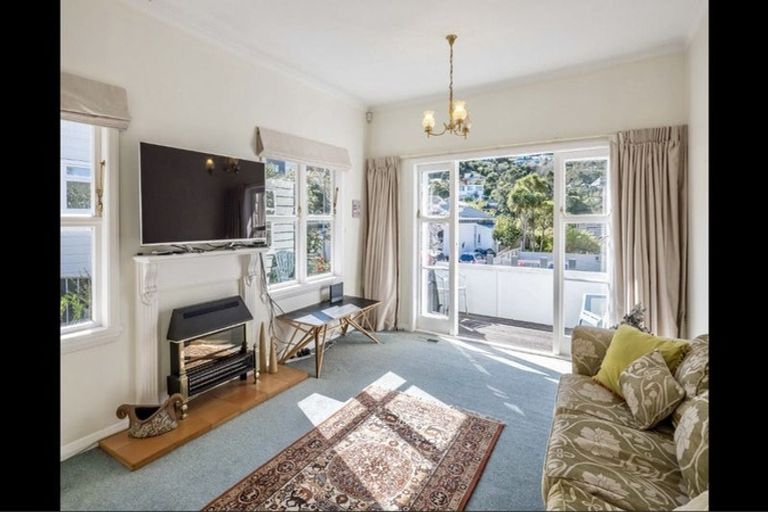 Photo of property in 6 Station Road, Khandallah, Wellington, 6035