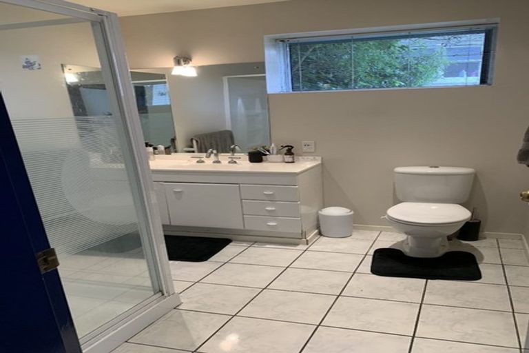 Photo of property in 4 Barclay Street, Newlands, Wellington, 6037