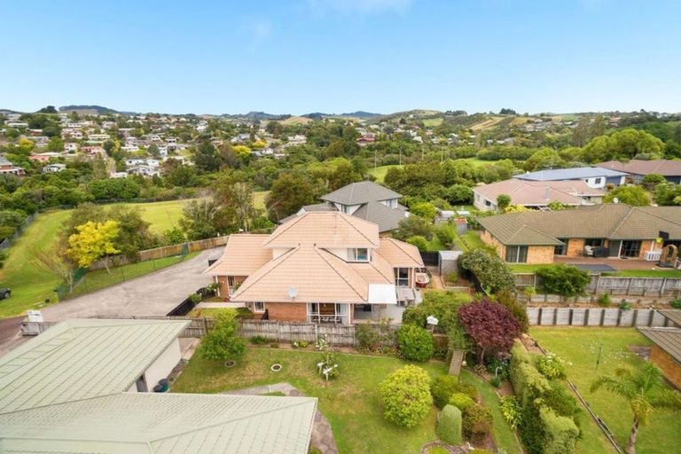 Photo of property in 12 Ridgemount Terrace, Welcome Bay, Tauranga, 3112