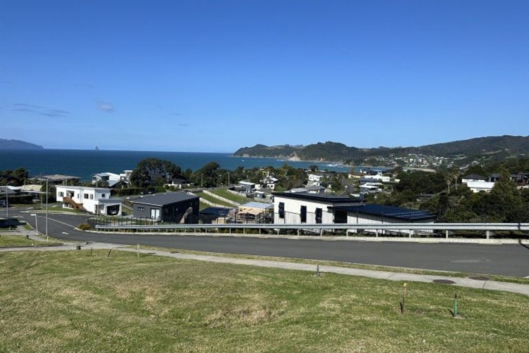 Photo of property in 14 Blue Moon Rise, Langs Beach, 0582