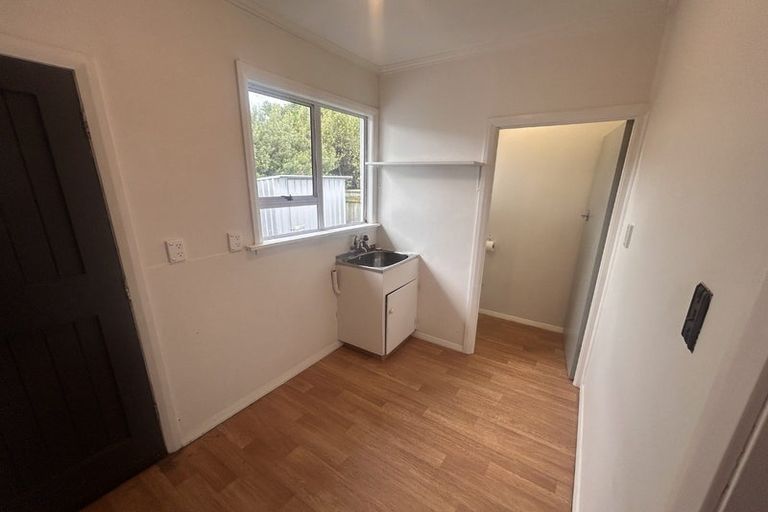 Photo of property in 19 Kings Drive, Levin, 5510