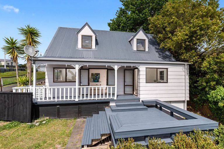 Photo of property in 2/67 West Coast Road, Glen Eden, Auckland, 0602