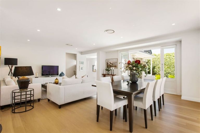 Photo of property in 25 Cox Street, Merivale, Christchurch, 8014