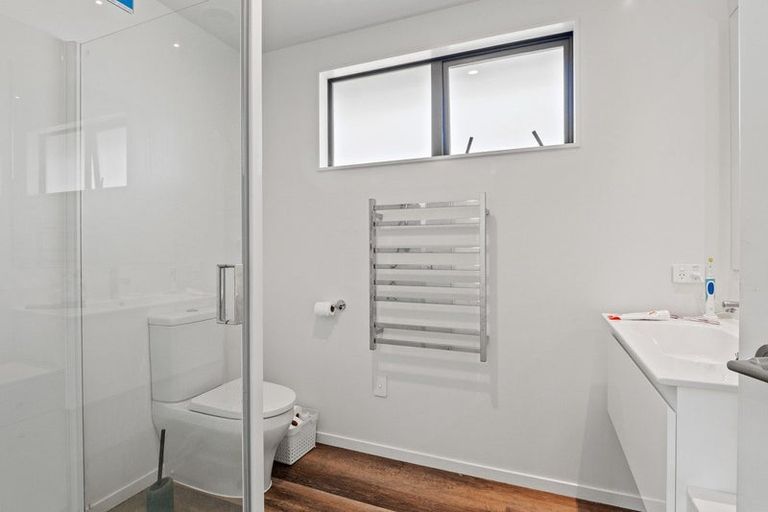 Photo of property in 3 Bale Road, Jacks Point, 9371