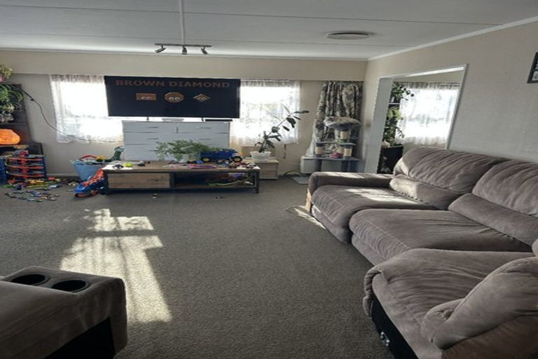 Photo of property in 11 Te Kama Street, Levin, 5510