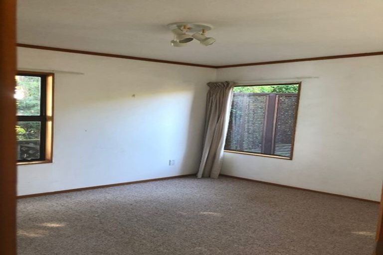 Photo of property in 14 Pa Road, Pukerua Bay, 5026