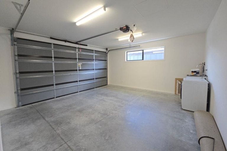 Photo of property in 98 Jack Hanley Drive, Jacks Point, Queenstown, 9371