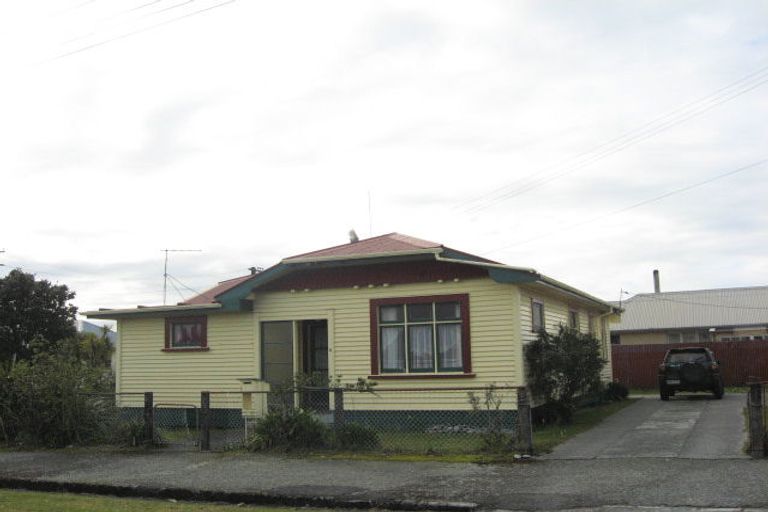 Photo of property in 3 Robinson Street, Blaketown, Greymouth, 7805