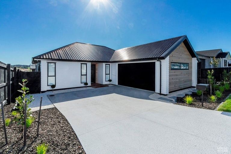 Photo of property in 5 Edward Abell Street, Wainui, 0932