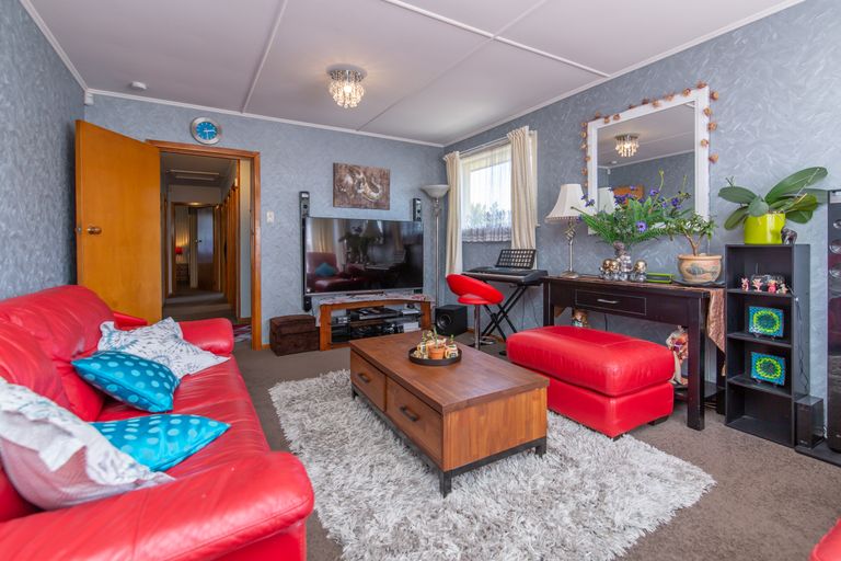 Photo of property in 138 Northcote Road, Northcote, Christchurch, 8052