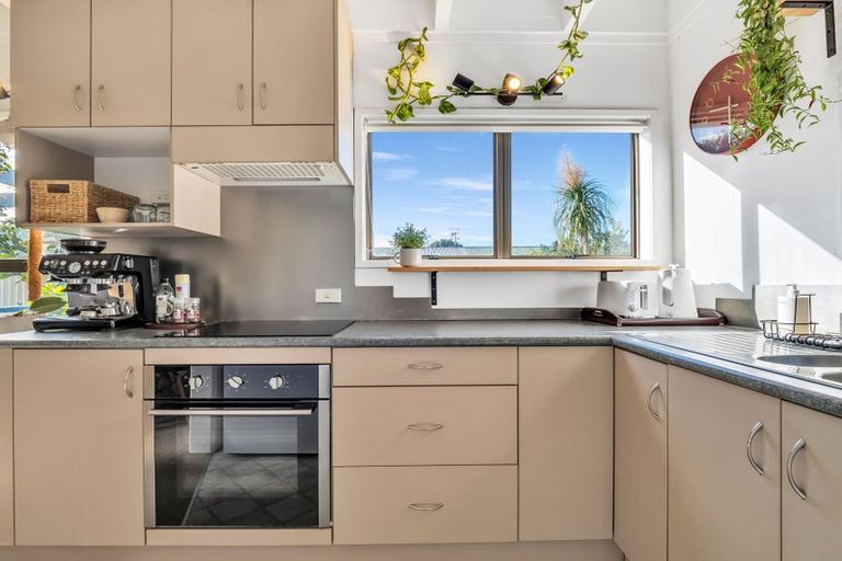 Photo of property in 2/506 Devonport Road, Tauranga South, Tauranga, 3112