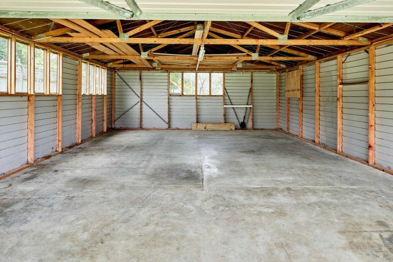 Photo of property in 6 Mexted Crescent, Ranui, Porirua, 5024