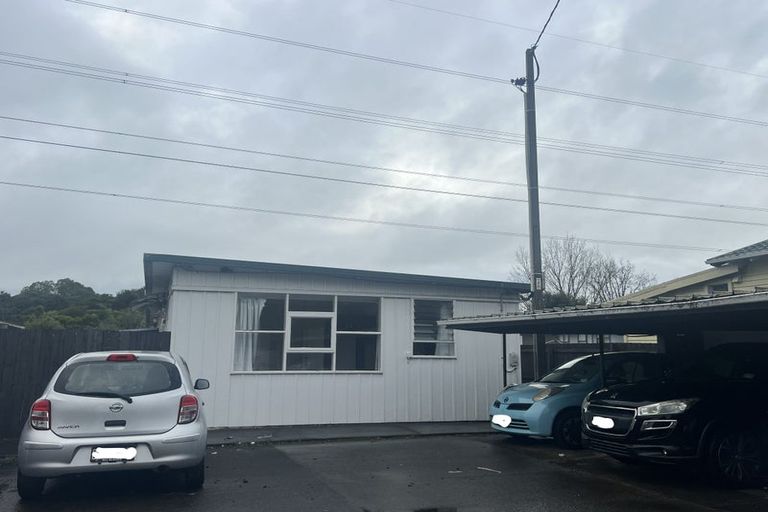 Photo of property in 1/86 Portage Road, New Lynn, Auckland, 0600