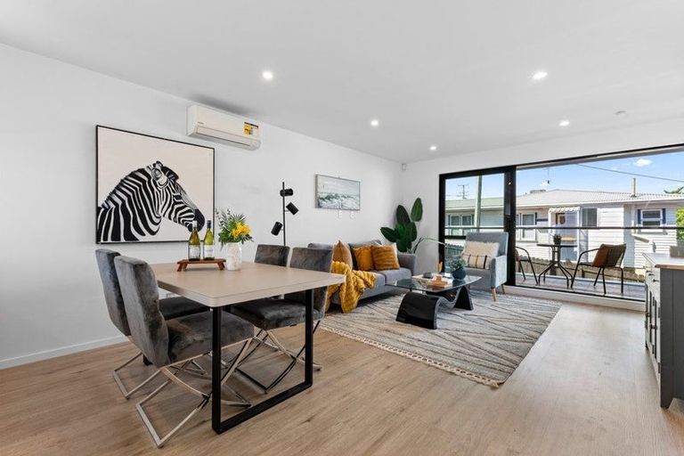 Photo of property in 8/18 Sylvan Crescent, Te Atatu South, Auckland, 0610