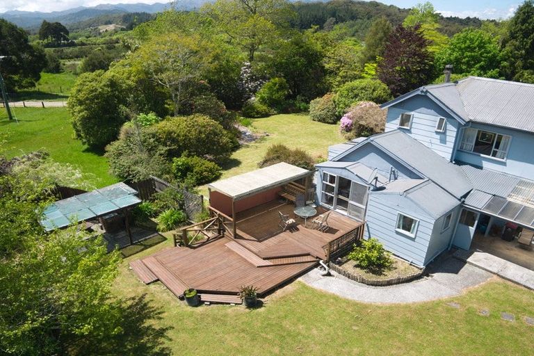 Photo of property in 19 Baty Place, Coal Creek, Greymouth, 7802