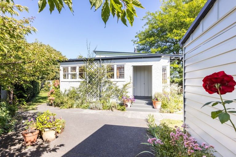 Photo of property in 10 Barker Road, Marewa, Napier, 4110