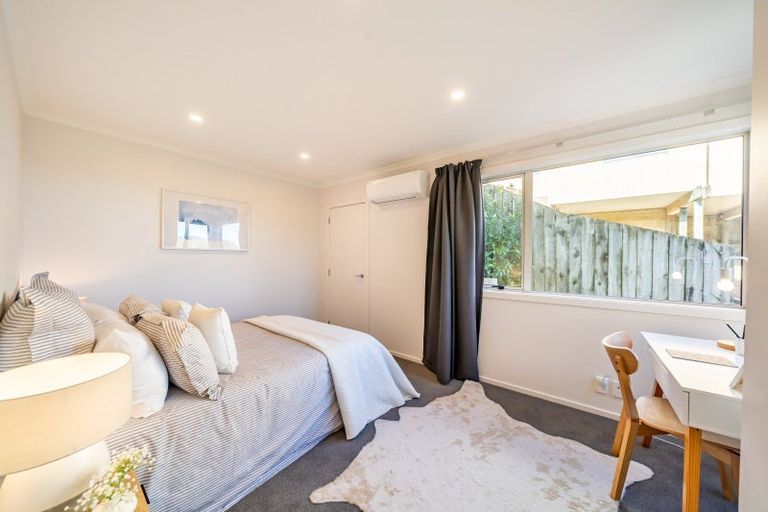 Photo of property in 42a Landsdowne Terrace, Karori, Wellington, 6012