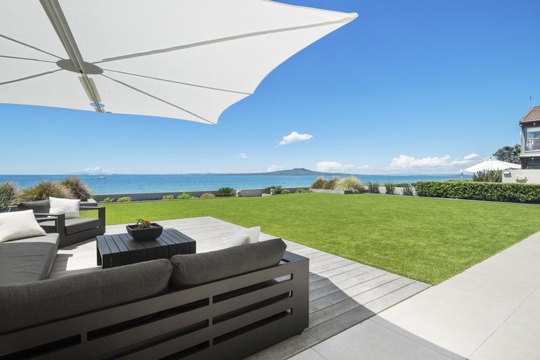 Photo of property in 1/31 Craig Road, Milford, Auckland, 0620