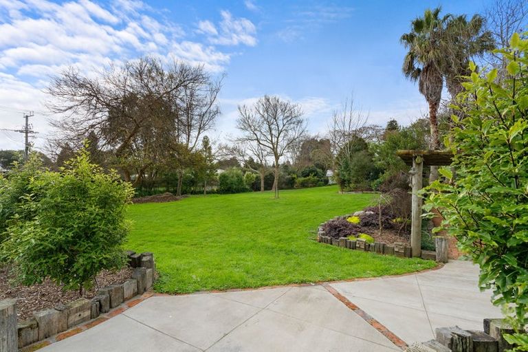 Photo of property in 24 Koputaroa Road, Levin, 5575