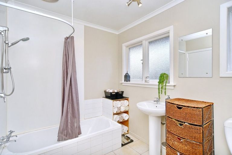 Photo of property in 39 Flower Street, Bryndwr, Christchurch, 8053