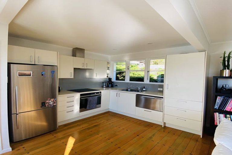 Photo of property in 36 Huntingdon Street, Northland, Wellington, 6012