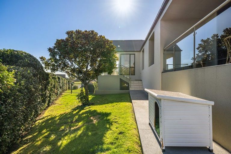 Photo of property in 60 Glenstrae Road, Redcliffs, Christchurch, 8081