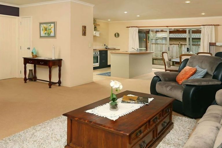 Photo of property in 1 Braestar Court, Henderson, Auckland, 0612