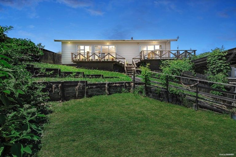 Photo of property in 4/23 Luckens Road, West Harbour, Auckland, 0618