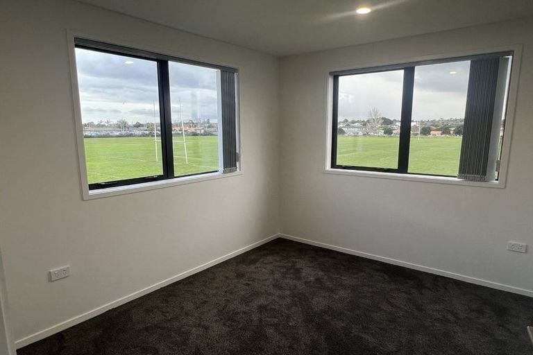 Photo of property in 94d Swanson Road, Henderson, Auckland, 0610