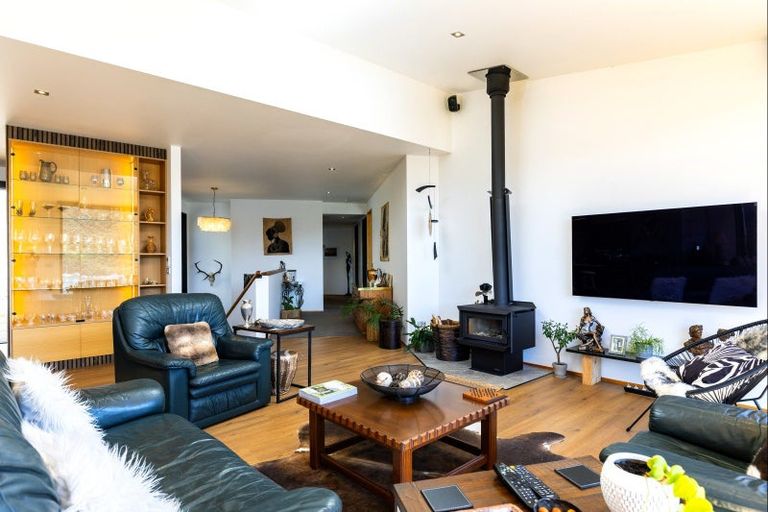 Photo of property in 324a Waikawa Road, Waikawa, Picton, 7220