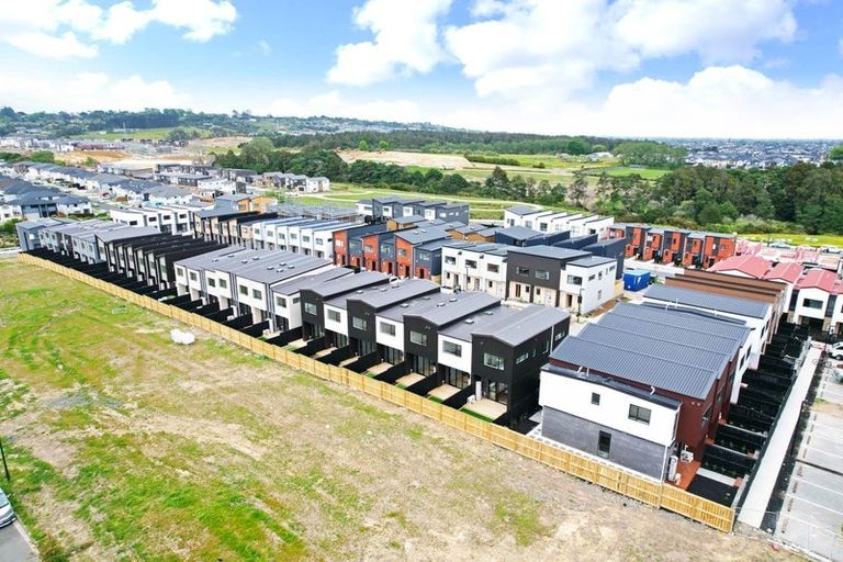 Photo of property in 5 Kiato Lane, Flat Bush, Auckland, 2019