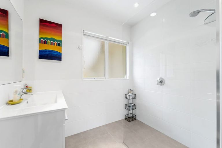 Photo of property in 16a Zealandia Road, Manly, Whangaparaoa, 0930