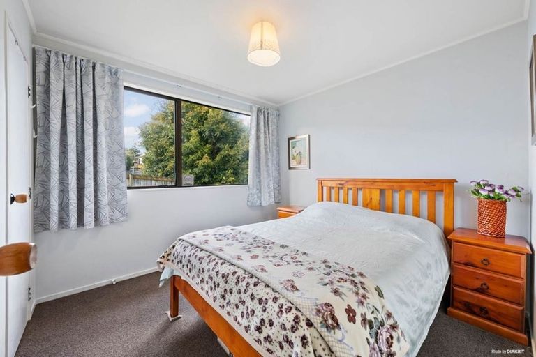 Photo of property in 57c Everglade Drive, Goodwood Heights, Auckland, 2105