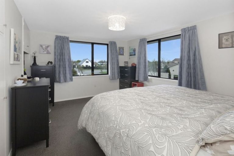 Photo of property in 6 Castile Place, Belfast, Christchurch, 8051