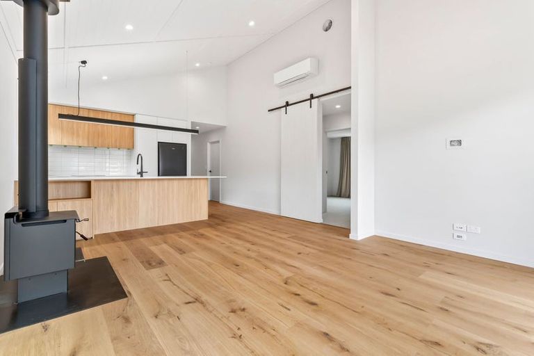 Photo of property in 16 Gillespie Street, Lake Hawea, 9382