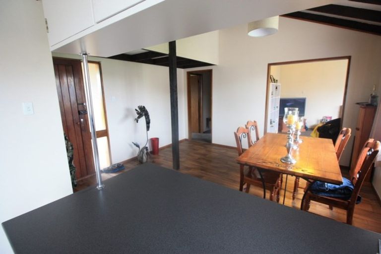 Photo of property in 6 Adams Place, Kelvin Grove, Palmerston North, 4414