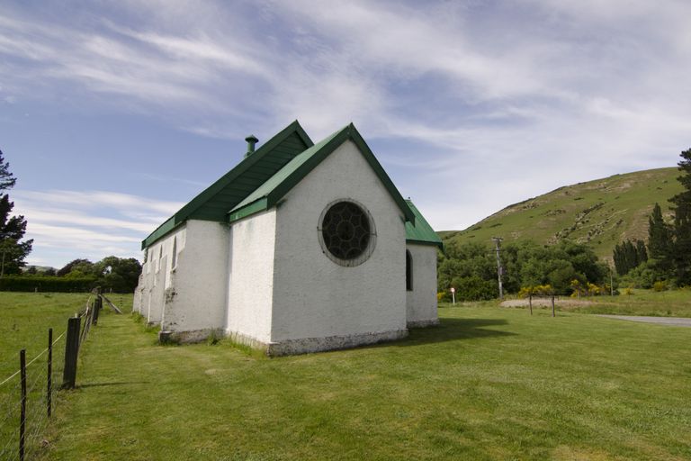 Photo of property in Ex St Johns Church, 1605 Teviot Road, Millers Flat, Roxburgh, 9572