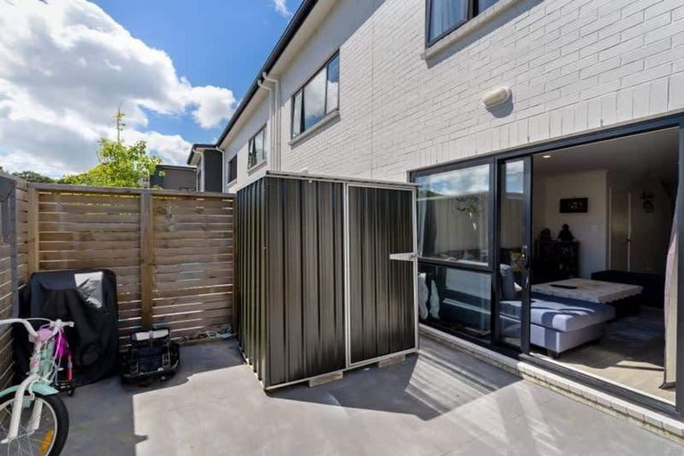 Photo of property in 19/9 Surrey Street, Tawa, Wellington, 5028