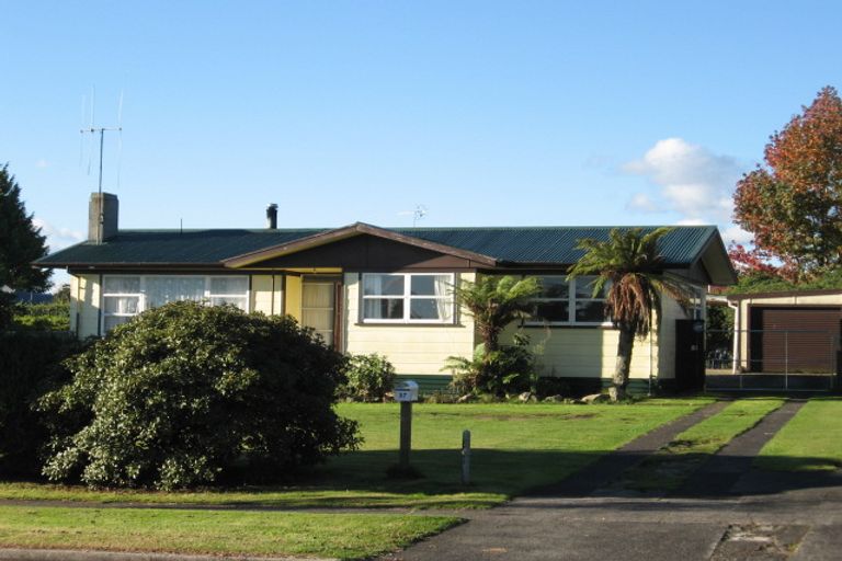Photo of property in 37 Aotea Crescent, Tokoroa, 3420