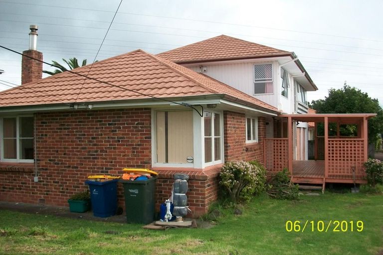 Photo of property in 32 Vera Road, Te Atatu South, Auckland, 0610