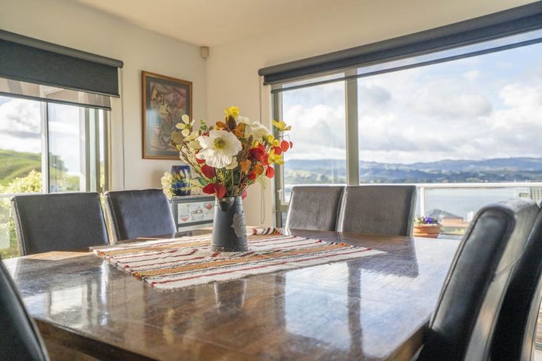 Photo of property in 12 Pendennis Point, Camborne, Porirua, 5026