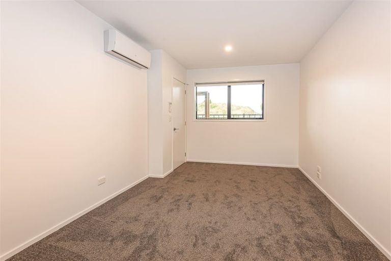 Photo of property in 9/180 Marine Parade, New Brighton, Christchurch, 8083