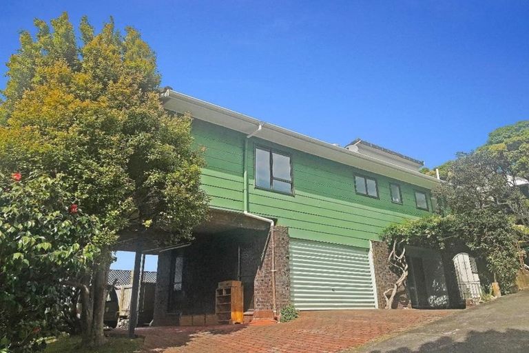 Photo of property in 18 Glencoe Road, Browns Bay, Auckland, 0630
